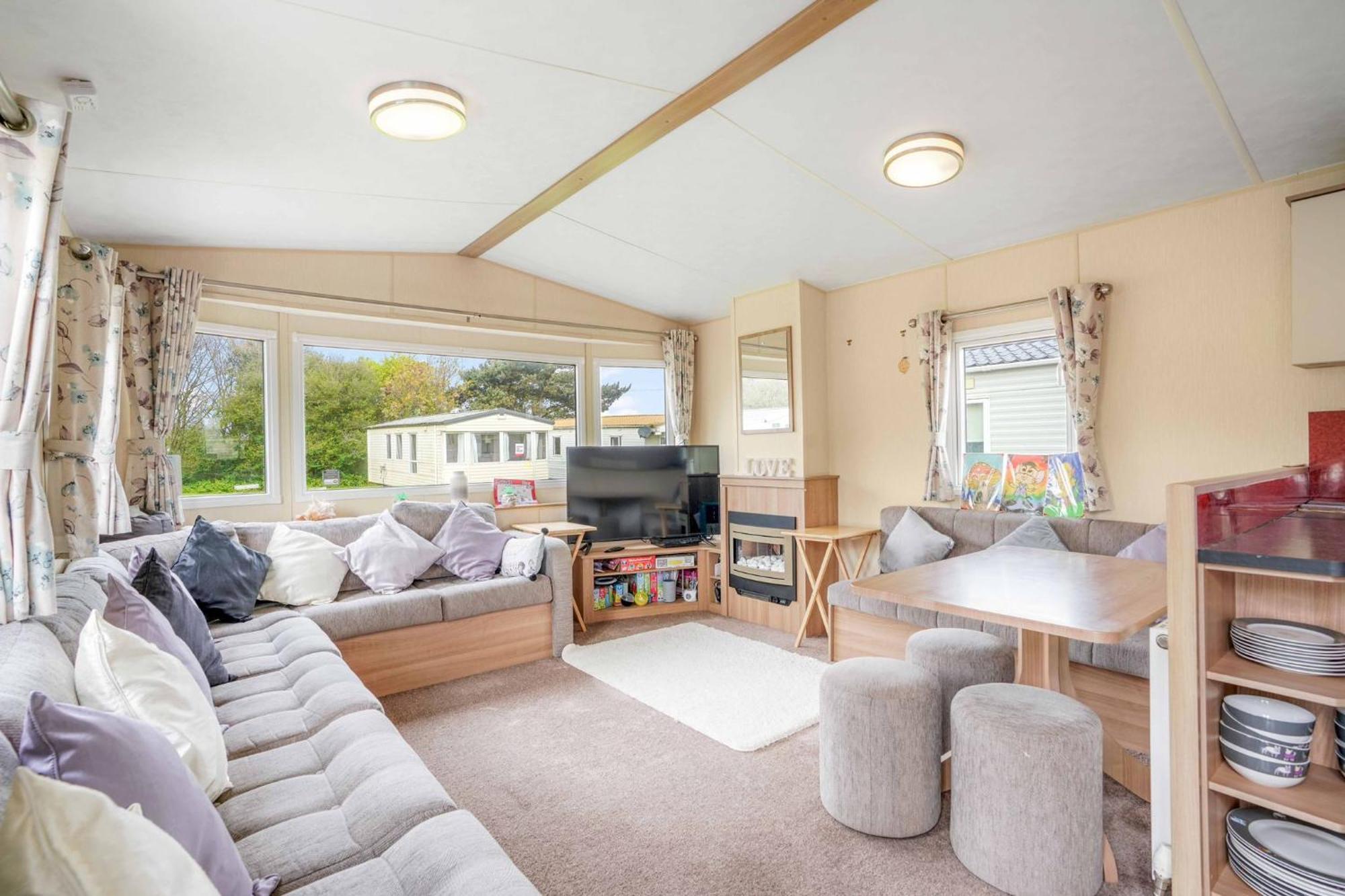 Sunscape Lodge Corton  Buitenkant foto
